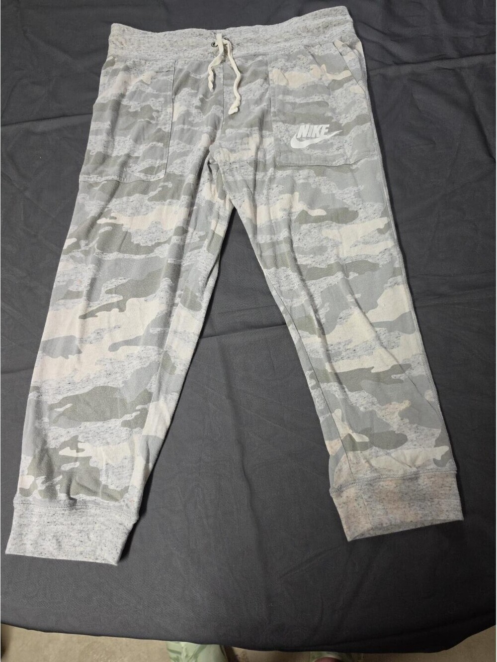 Nike Womens M Gray Camo Jogger Sweatpants AQ0240-019 Organic Cotton Cargo...